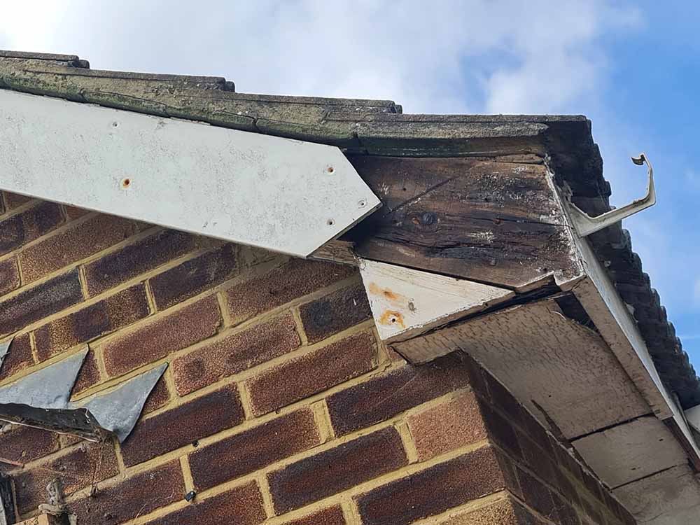 replace rotted timber fascias with upvc fascias 2